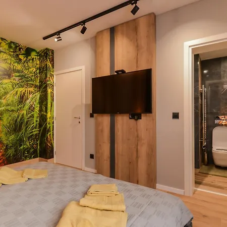 Luxe Dream Apt, 2-bdr, 2-bthr Apartment